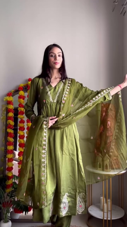 Embroidered Cotton Kurta Set with Matching Pants and Sheer Dupatta, Featuring Floral Thread Work and V-Neck Design